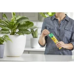 New 🌟 Miracle-Gro Pour & Feed Liquid Plant Food 2 oz 🎁 -Scotts Sales Store b491c9bb 383c 4fac a69f 48fab17b39fa